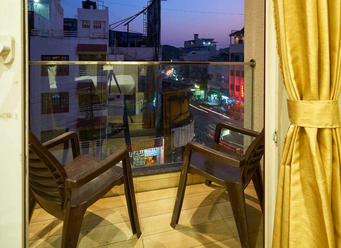 Deluxe Room near Shri Mahalaxmi Temple Kolhapur