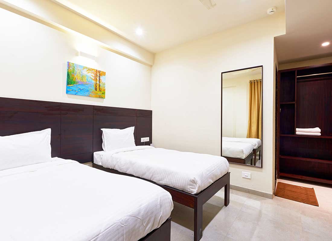 Spacious Executive Twin Bed AC Room in Kolhapur