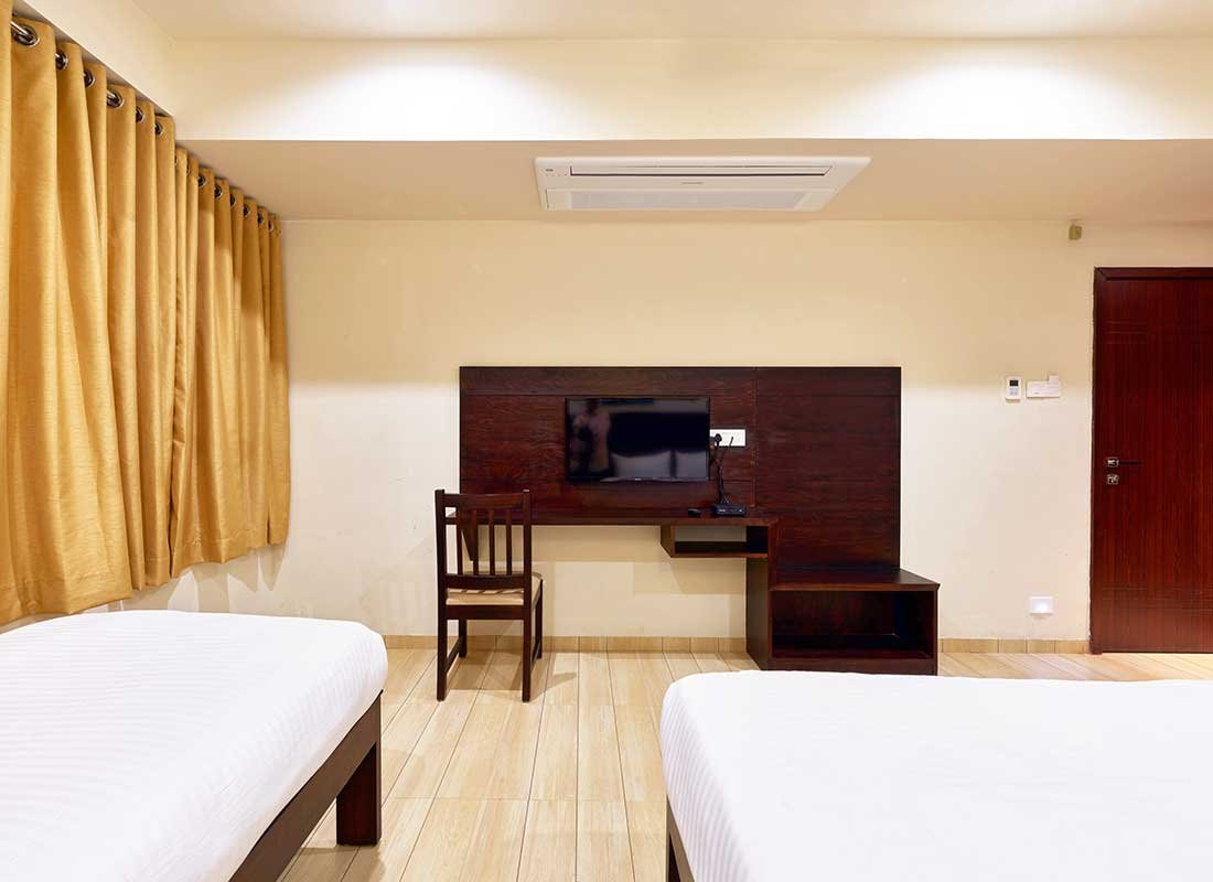 Spacious Triple Bed Room for Families in Kolhapur